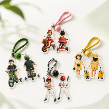 Personalised photo keychains in elegant Hello Beauty green style