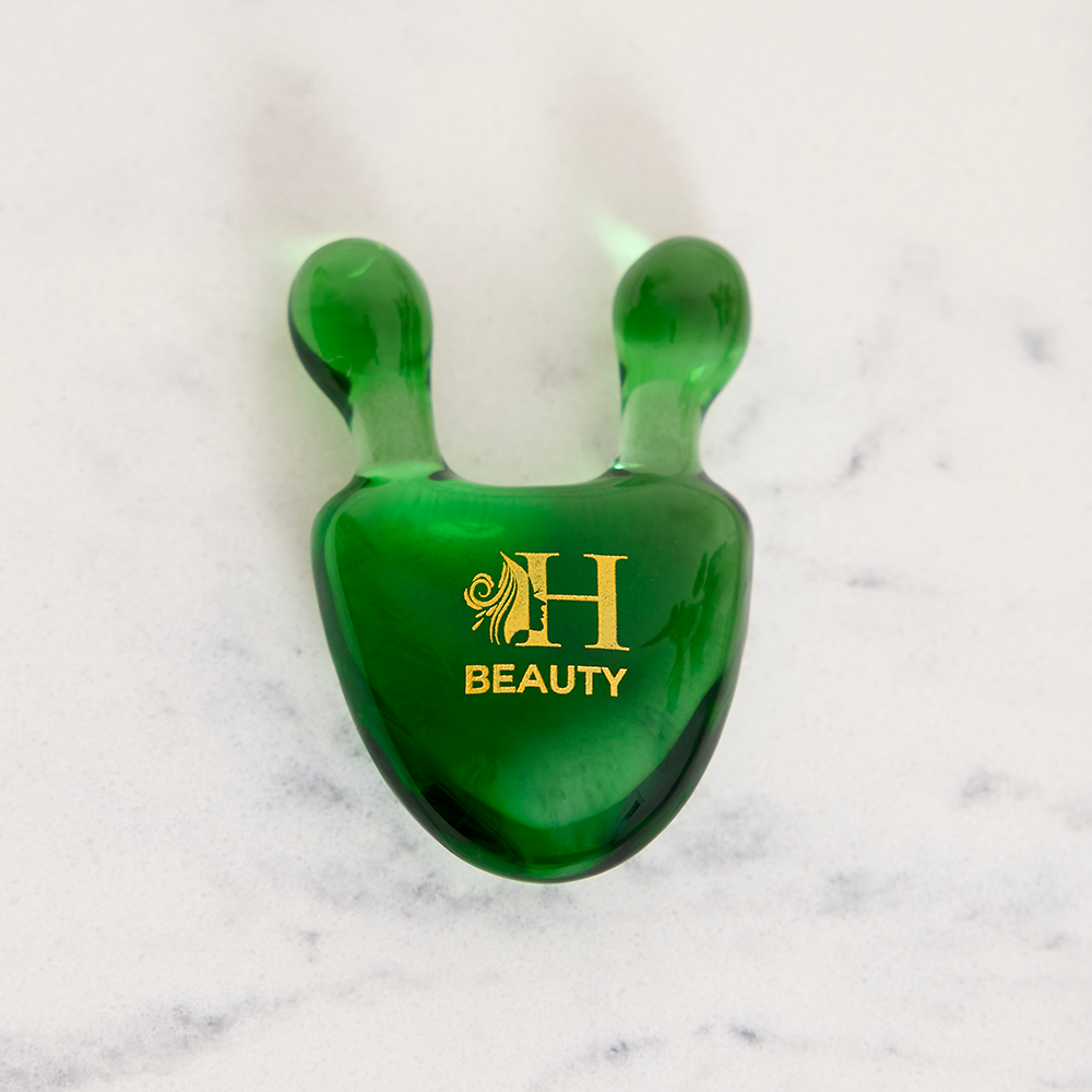 Green crystal snail facial beauty