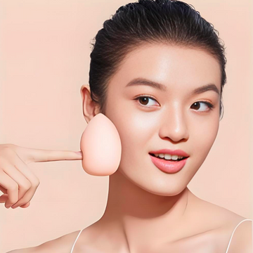 Professional makeup blenders included in the makeup artist bundle